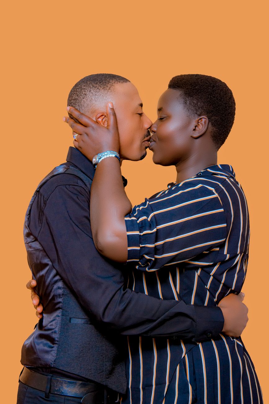 Couple enlacé