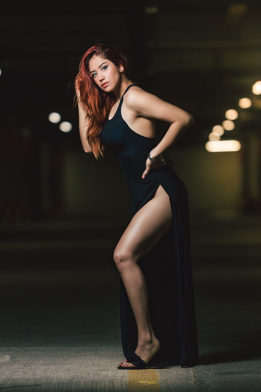 Jeune femme séduisante